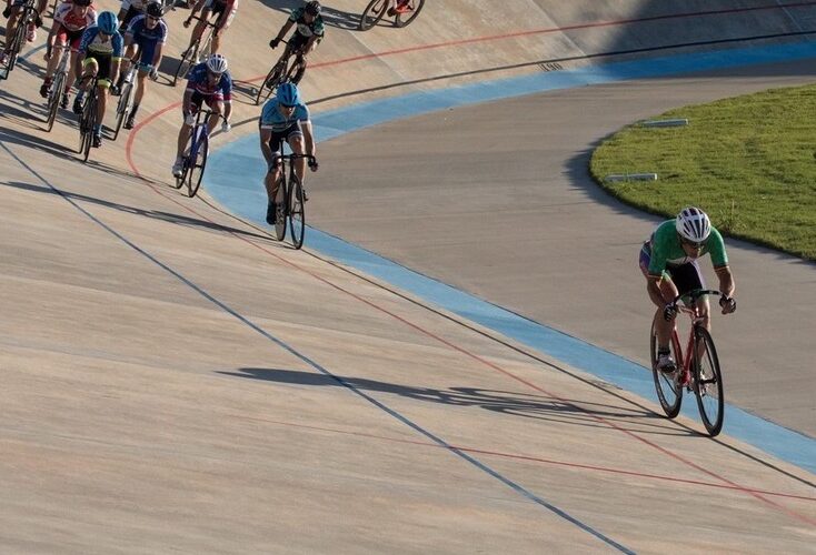 Glen racing on the velodrome