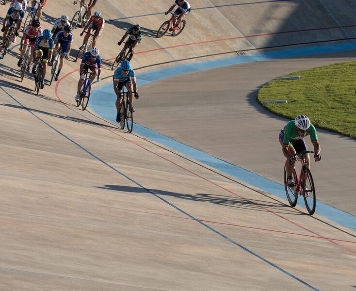 Glen racing on the velodrome
