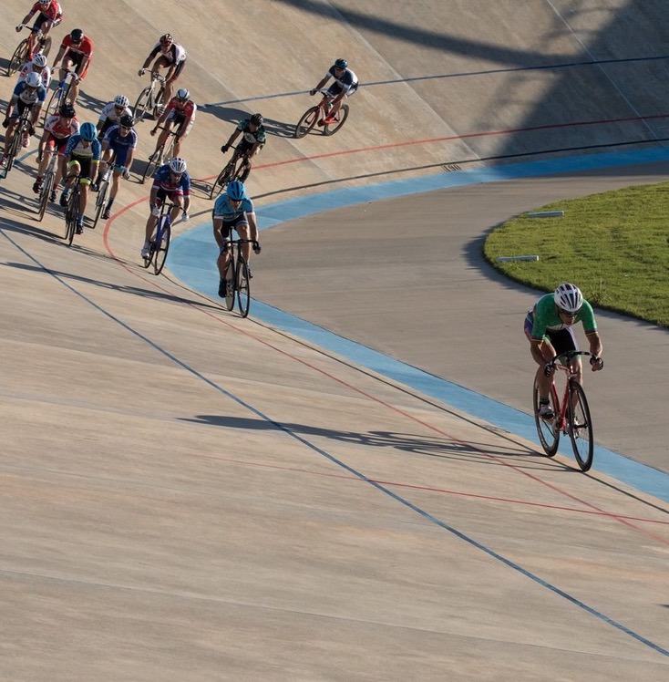 Glen racing on the velodrome